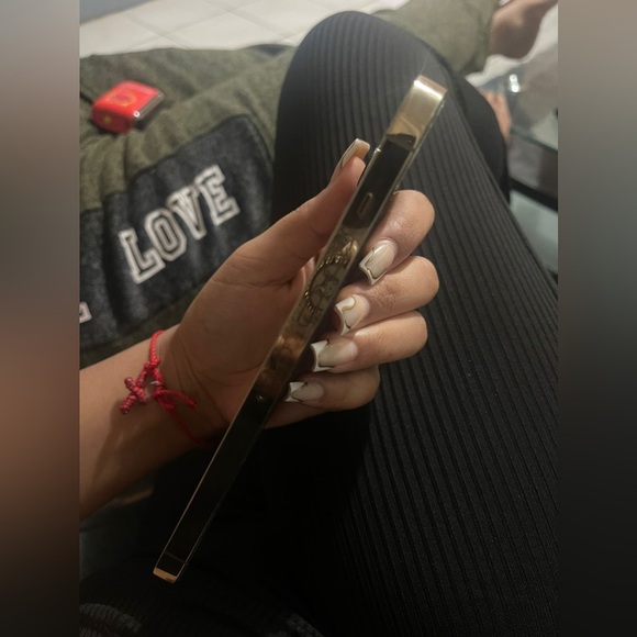 Iphone 13 pro max gold, unlocked. with 256GB and charger included - Picture 3 of 5